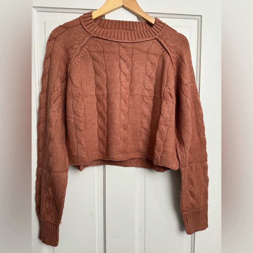 NWT Women’s Crop Sweater